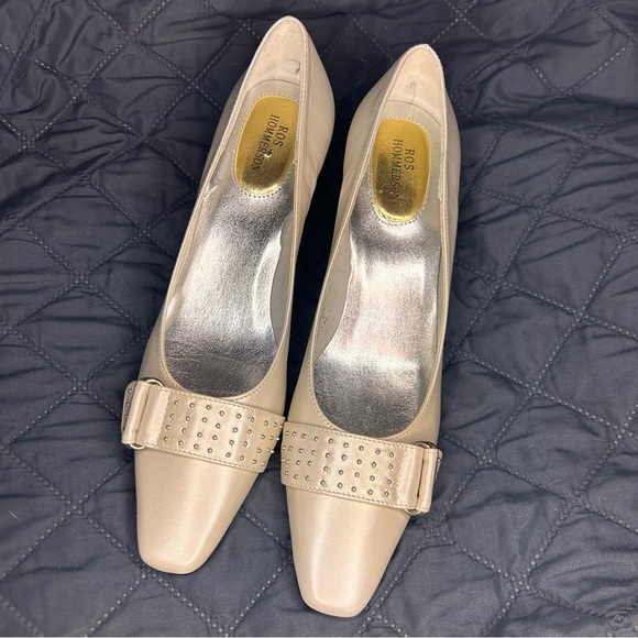 Ros Hommerson Leather Studded Strap Pumps Beige Nude Heels | Size 8 4A Narrow - Picture 2 of 10